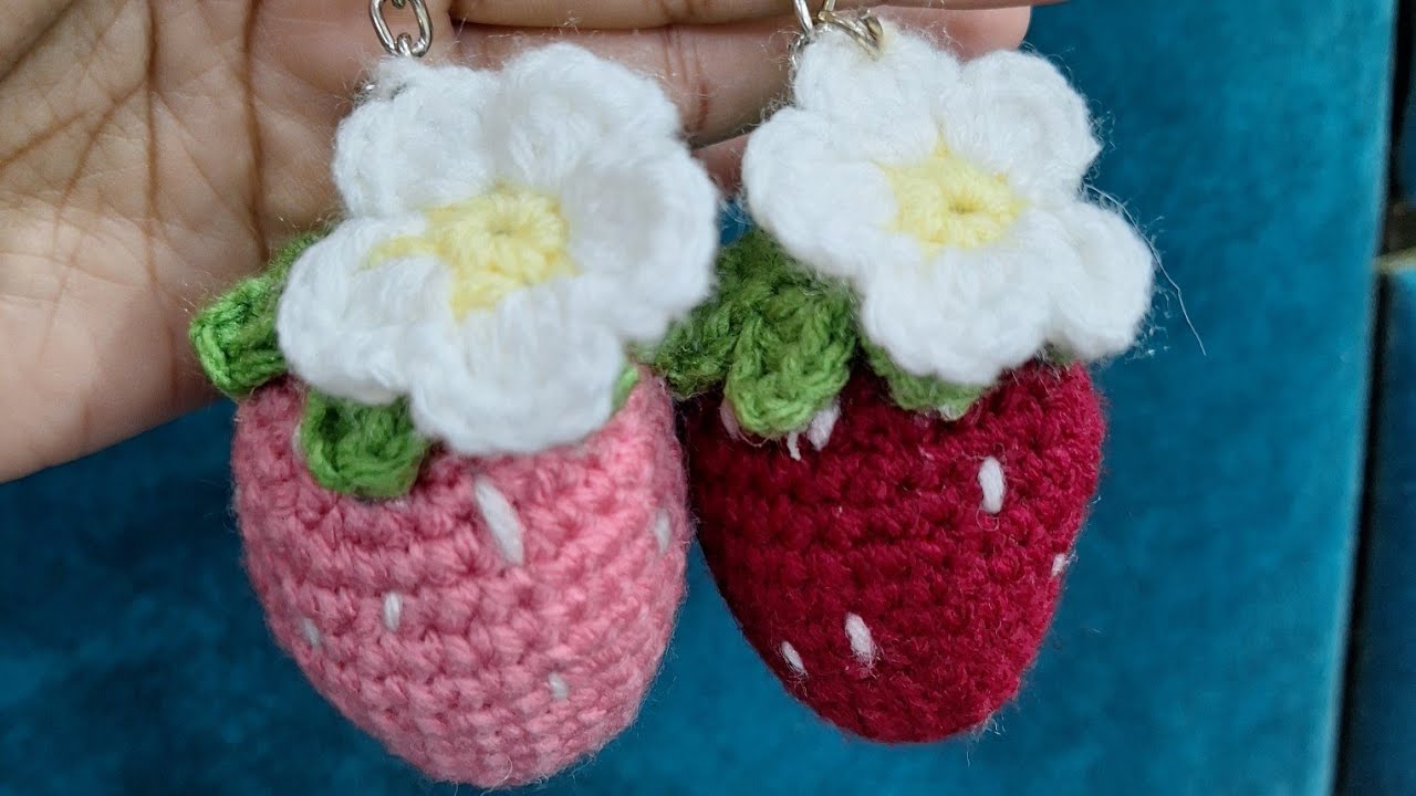 Easy to make this crochet strawberry 🍓 Keychain# Beginners Friendly... Part 1