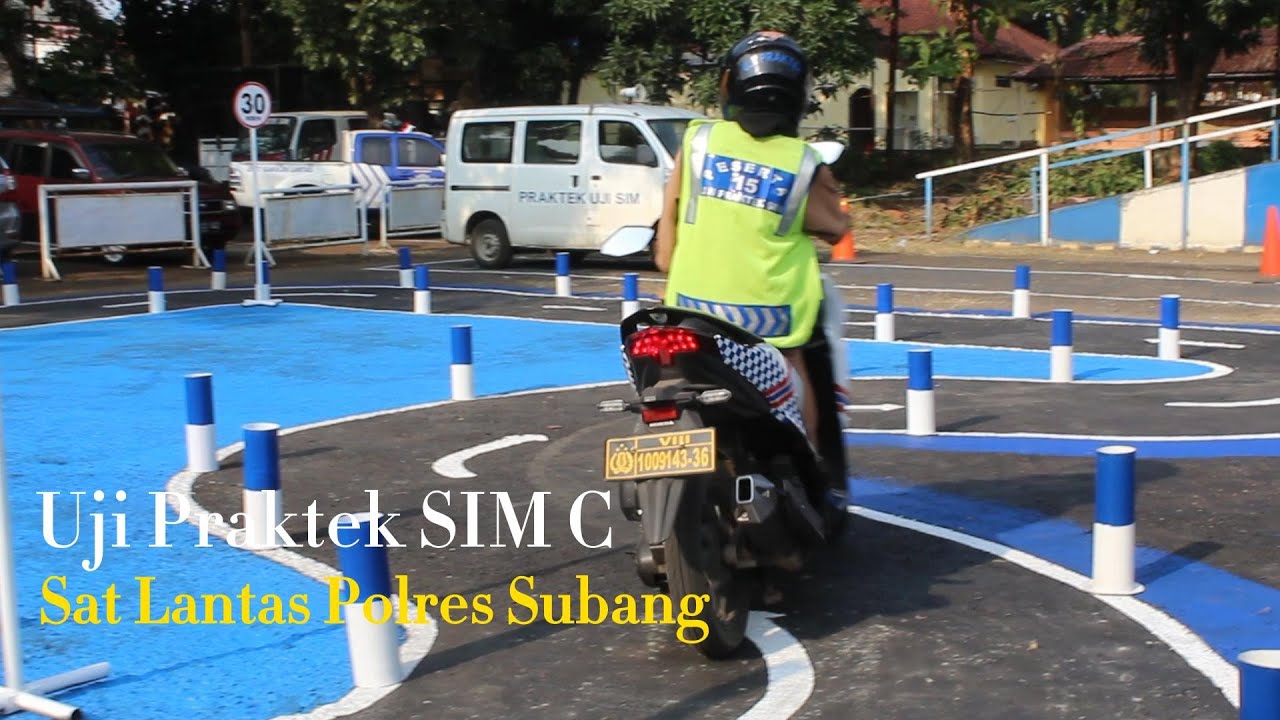 Inilah Uji Praktek Pembuatan SIM C di Polres Subang Dengan Trak Hurup 