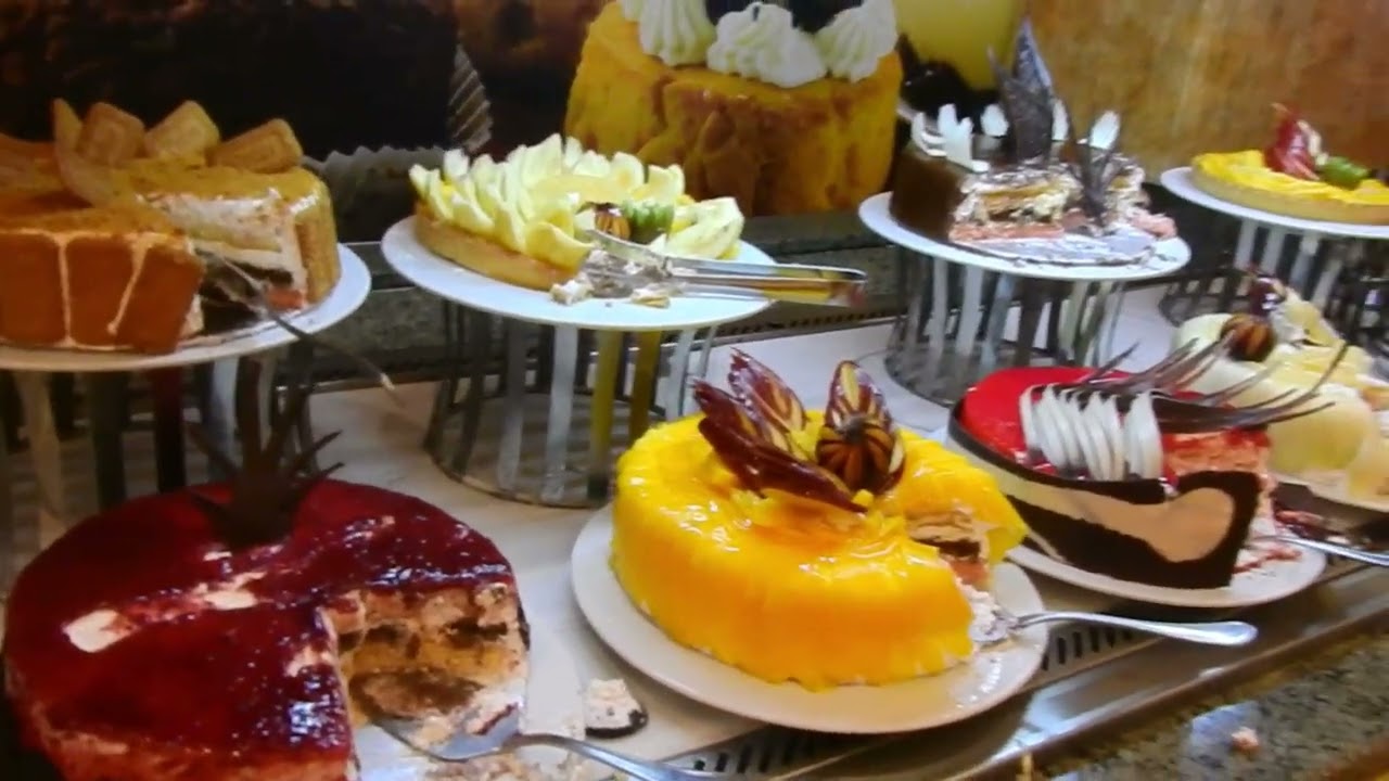 Torte/gâteau/ cakes and sweets for dinner at the 5***** Rewaya INN Resort 🌞 hotel in Hurghada, Egypt