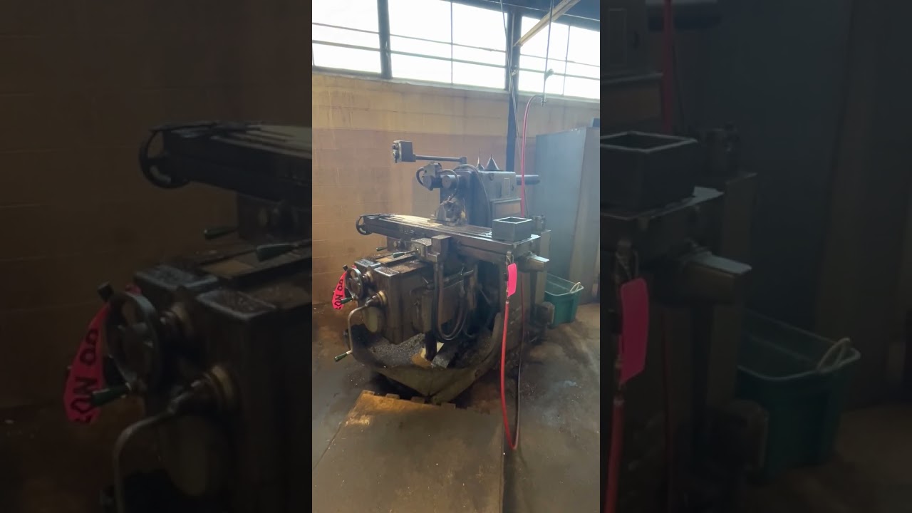 LOT 16- Kearney & Trecker Horizontal Milling machine