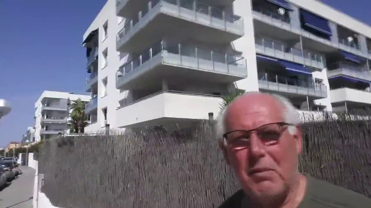2018 Présentation d'un F2 un appartement en location à Roses en Espagne