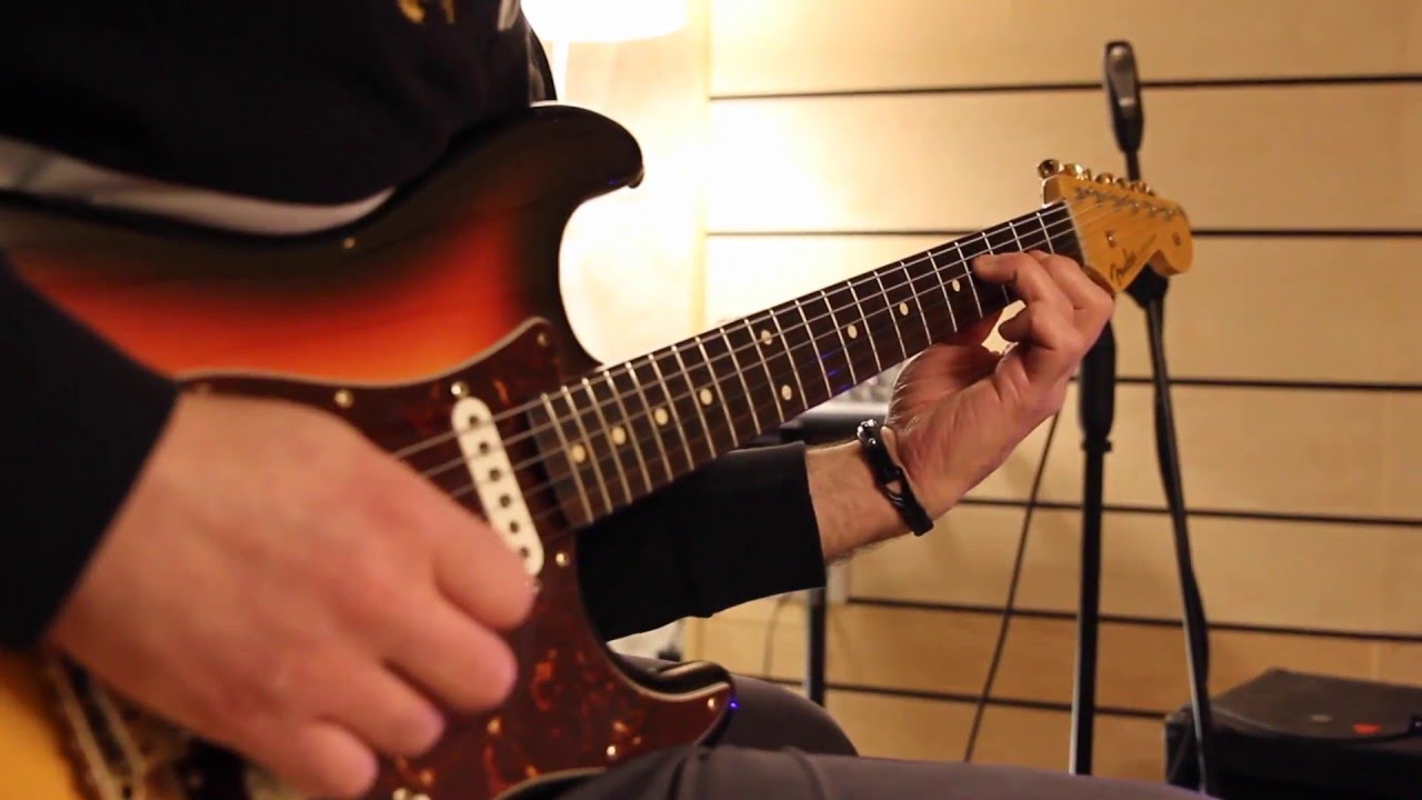 Micro 50 Dv Mark played by Ciro Manna