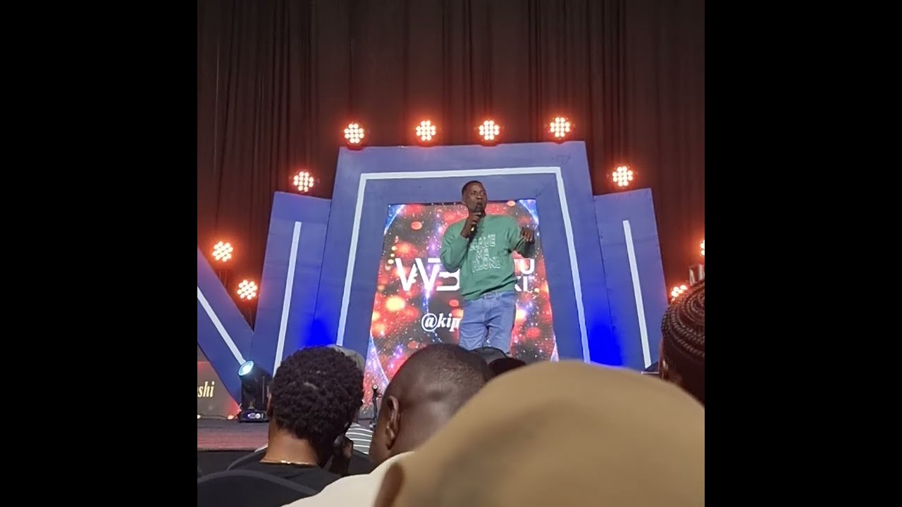 WATUBAKI .kipotoshi akichekesha umati pale psssf commercial tower #comedy #comedyshorts #comedyvideo