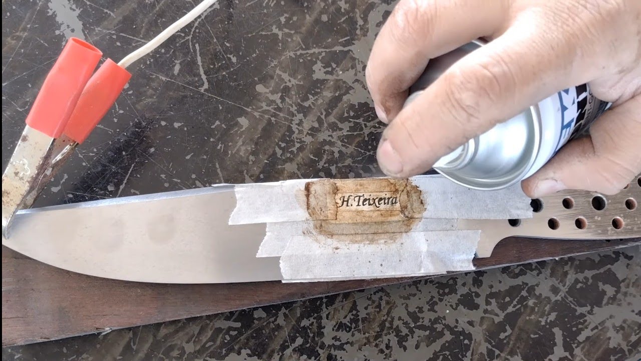 Gravando nome na faca por Eletrocorrosão
