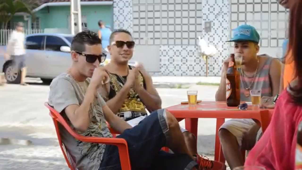 MC DANILO COMETA E LÉO DA LAGOA E MC MATHEUS - QUE BRABINHA BOY - CLIPE OFICIAL
