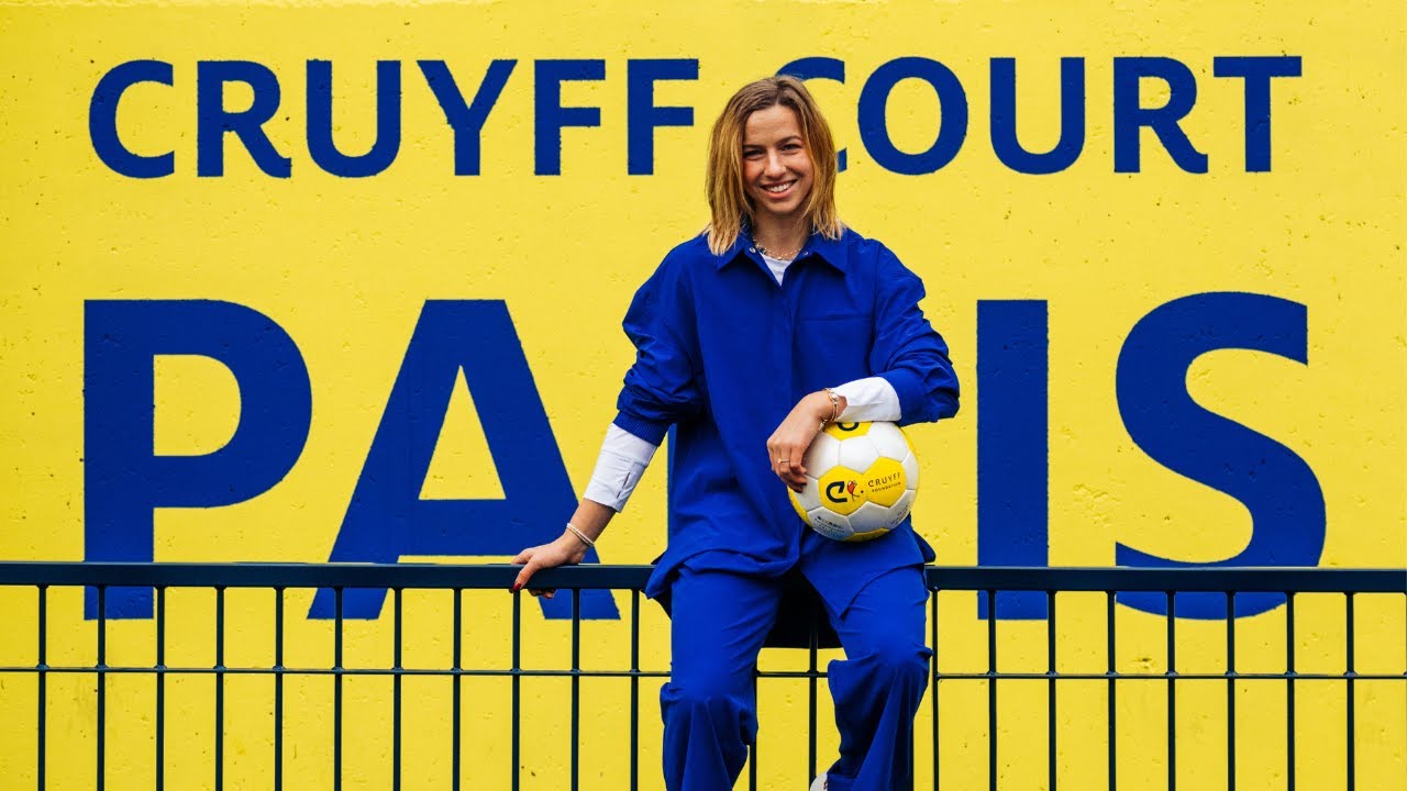 Opening Cruyff Courts Paris starring Jackie Groenen