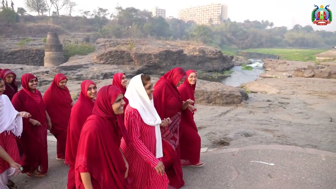 શ્રી ત્ર્યંબકેશ્વર મહાદેવના દર્શને સાંખ્યયોગી બહેનો / Prerak: Pu.sa.yo.lilaba / Amreli Mahila Mandir