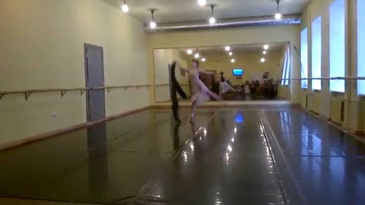 Solo - Dance with a scarf
