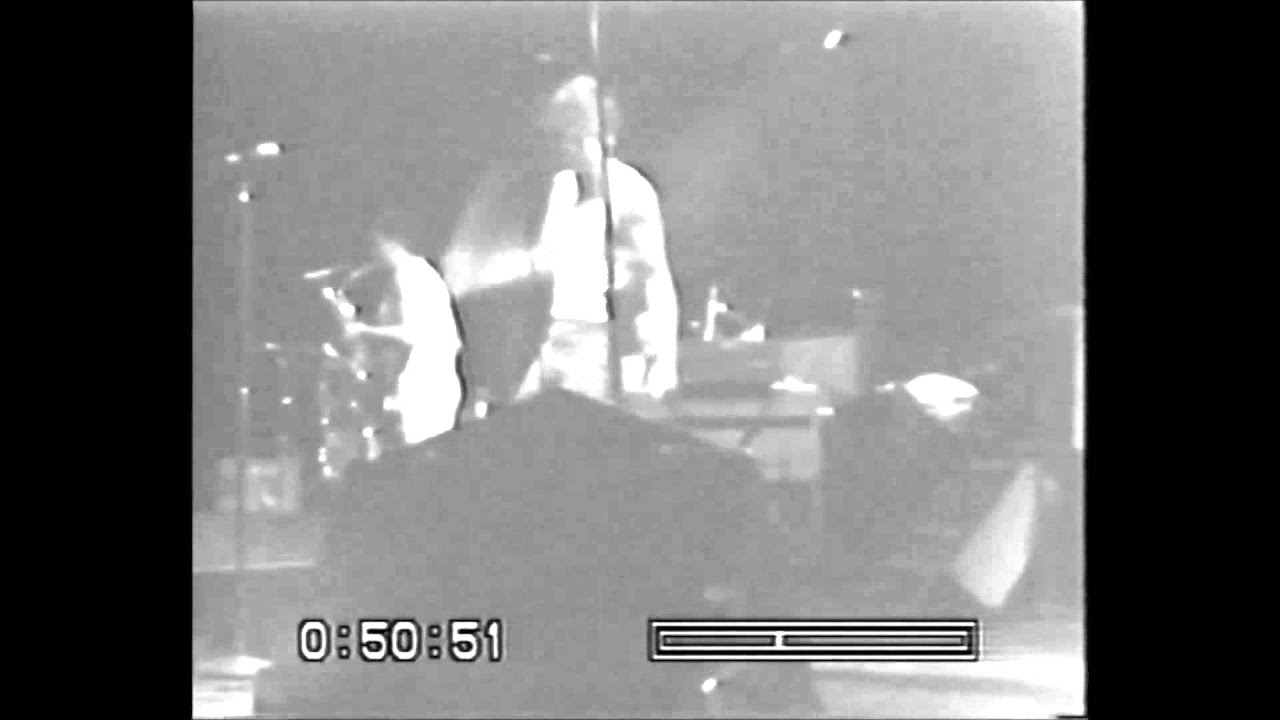 Bruce Springsteen - Live At Passaic - 8. Racing in the Street