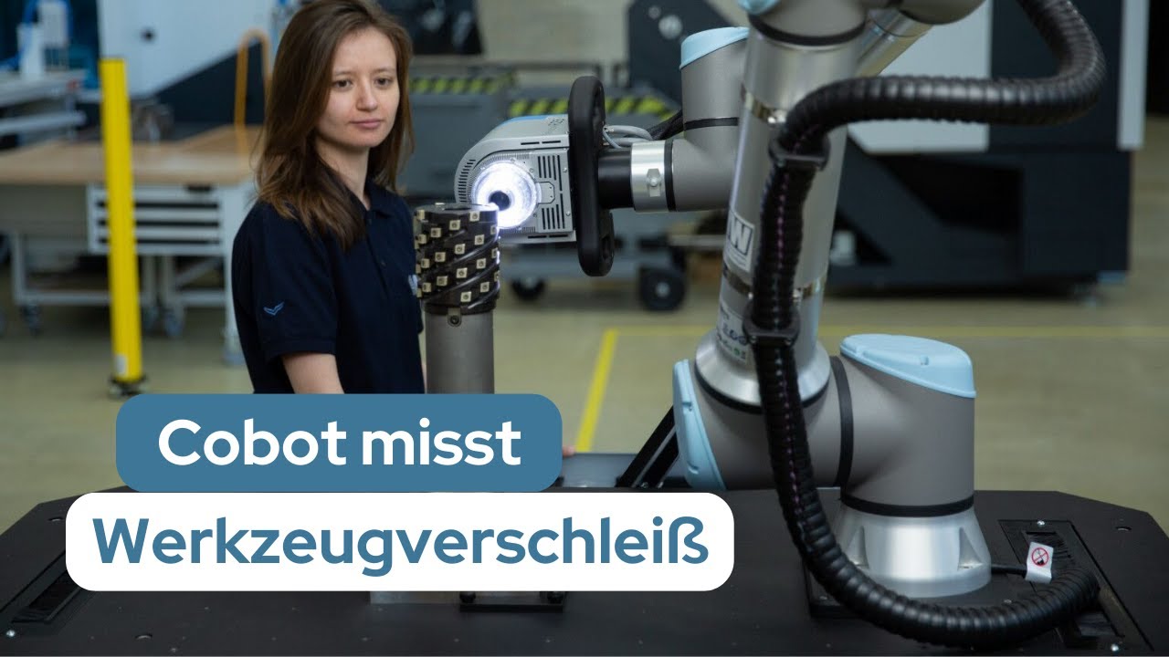 Dieser Roboter misst den Verschleiß von Werkzeugen am IfW der Universität Stuttgart