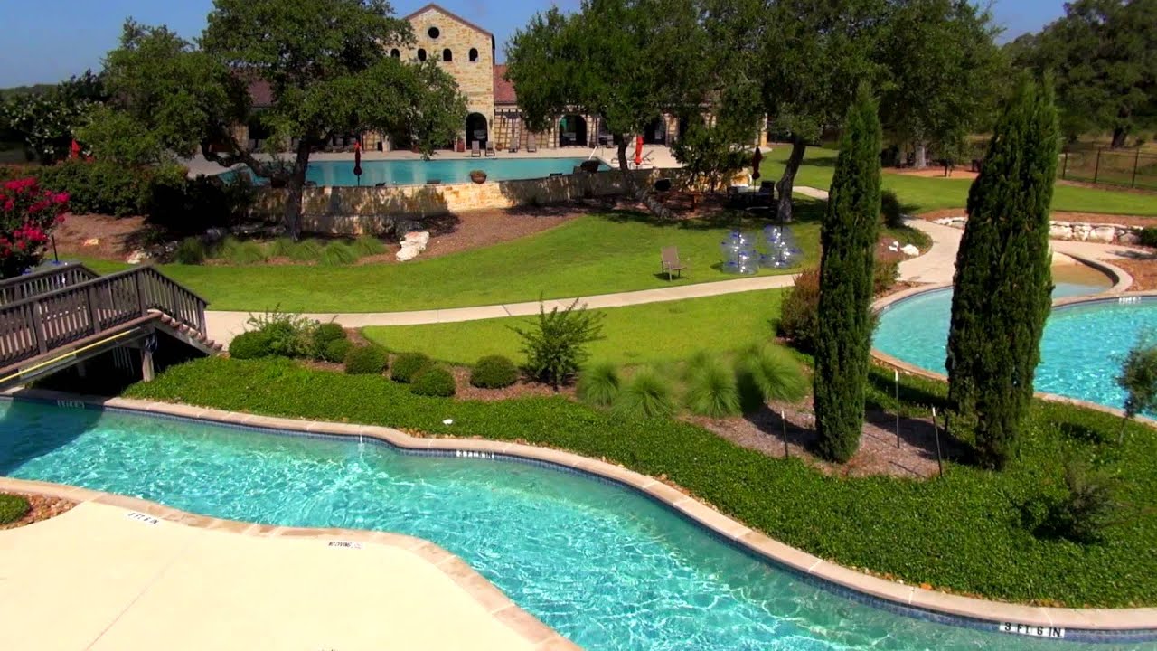 Resort-Style Amenities at Vintage Oaks, A SouthStar Community