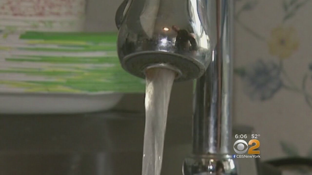 Newark Mayor Rejects Comparisons To Flint Over Levels Of Lead In water