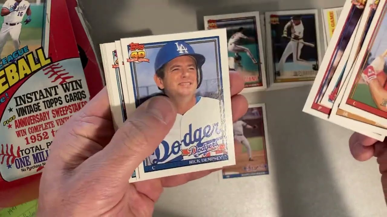 Поиск коллекционных карточек Topps 1991 года: Glowbacks, Errors, & Variations! ⚾️🤞🔥