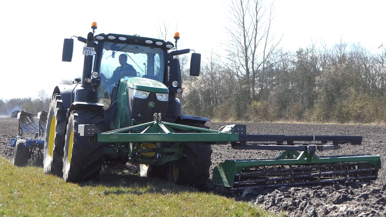 John Deere 6250R in the field Ploughing w/ 5-furrow Lemken Juwel 8 Plough | Danish Agriculture