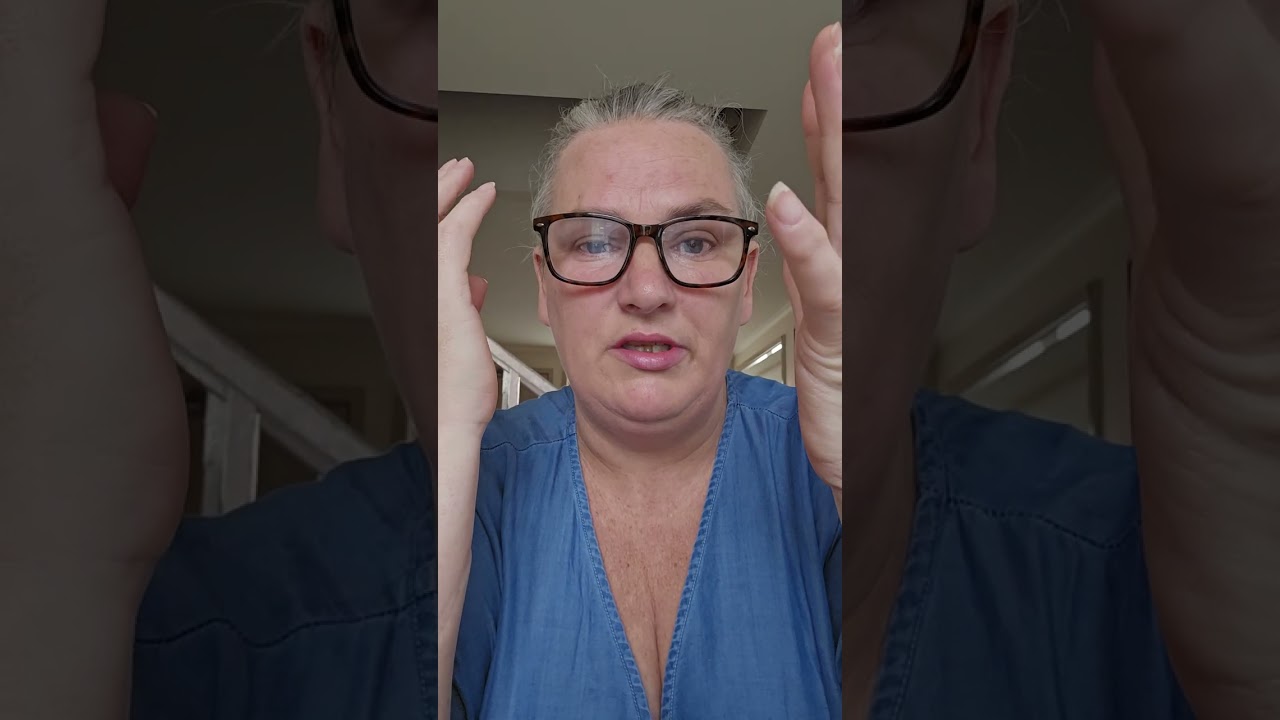 Getting abused via text by your partner ? and you can't put the phone down either ? FULL VIDEO 