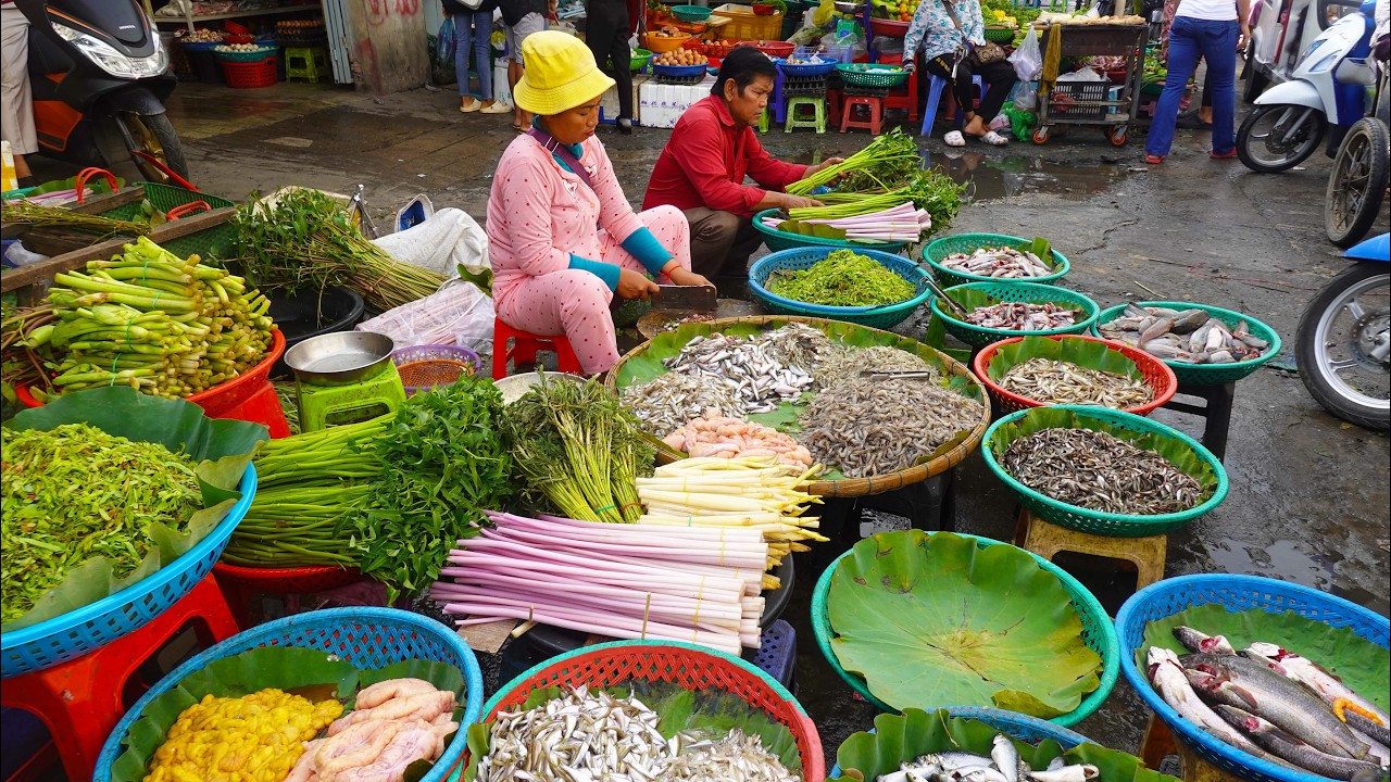 Cambodia Market Street Food Tour In Phnom Penh City - Boeng Trabek Market