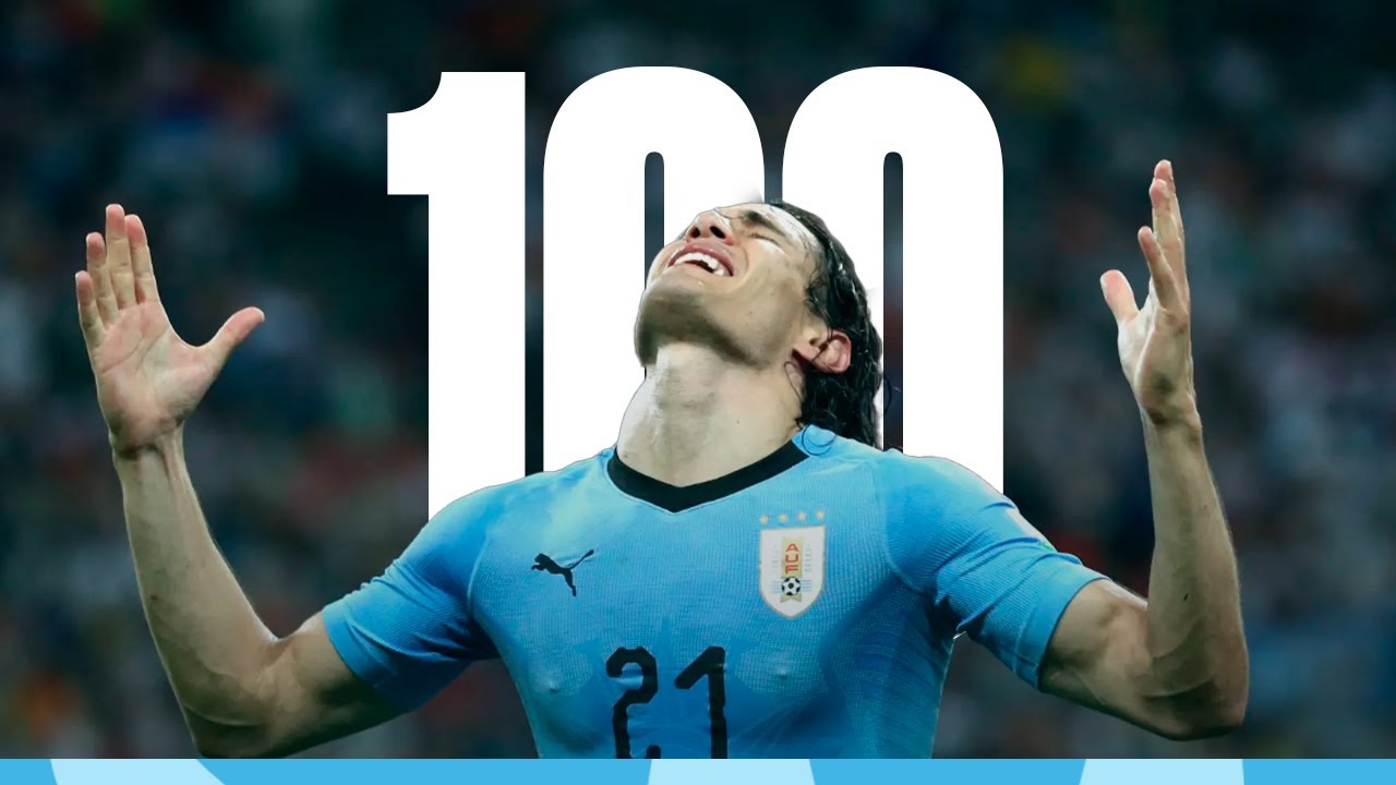 Homenaje de la AUF a Edinson Cavani por cumplir 100 partidos con Uruguay
