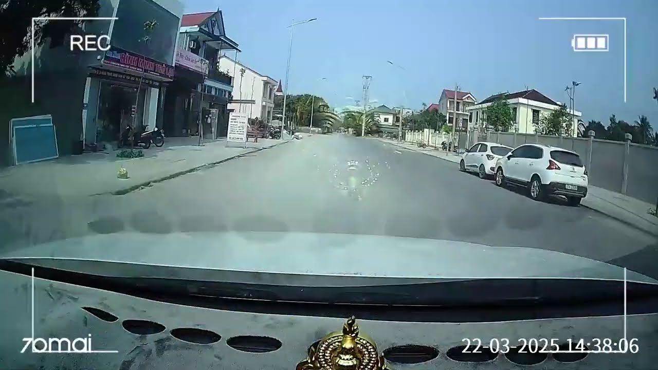Um passeio de carro pelas ruas movimentadas #p2