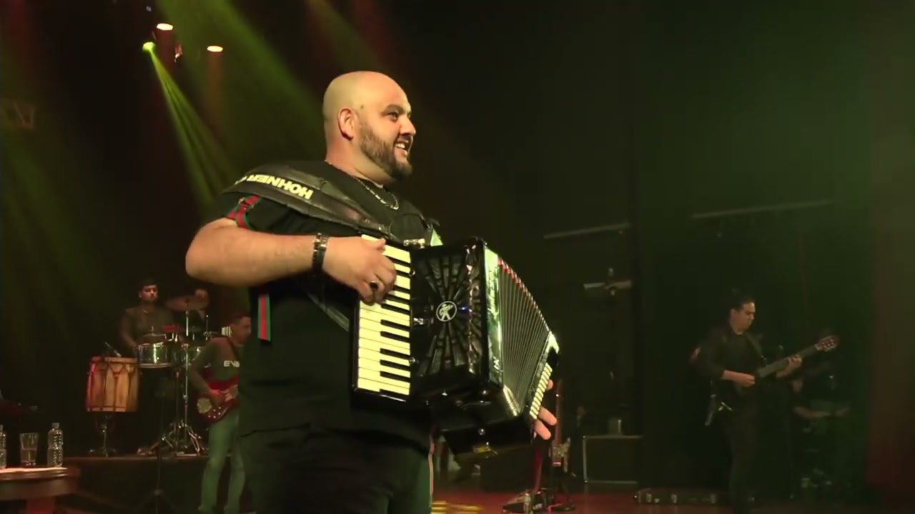 Luis Parra - Mix Vallenatos Ft. Pedro Muriel (En Vivo)