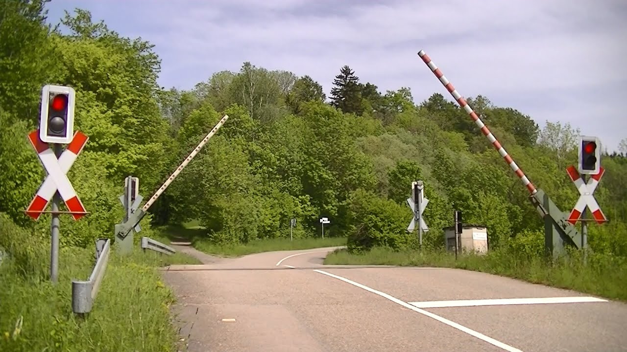 Spoorwegovergang Krauchenwies (D) // Railroad crossing // Bahnübergang