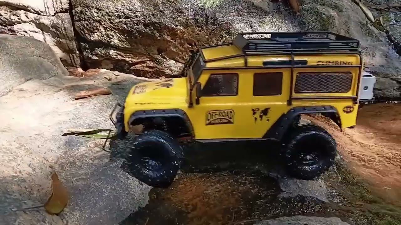 Land Rover Defender Crawling   ZP1005  6 #rccar #rcb #offroad #rccrawler #crawling