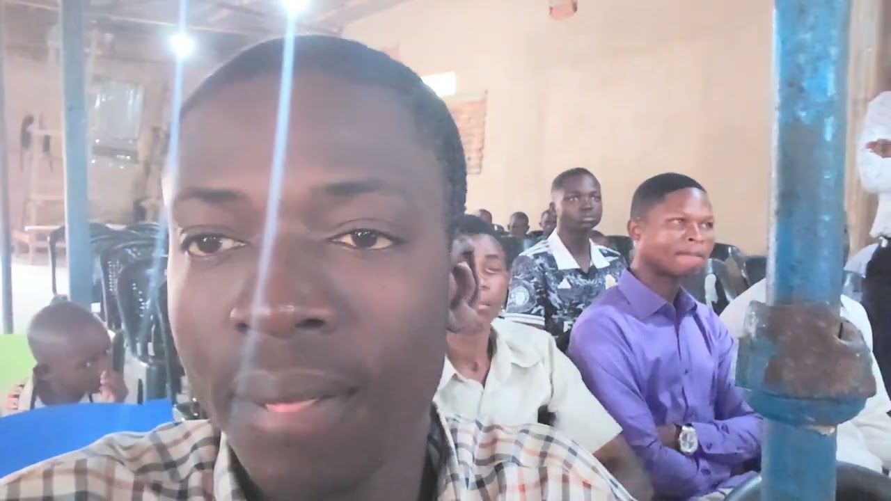 fr jeannot muena lusa wakabeya fais pléure legen à E.E.L.D à vec la chanson nzambi tshiangula bantu 