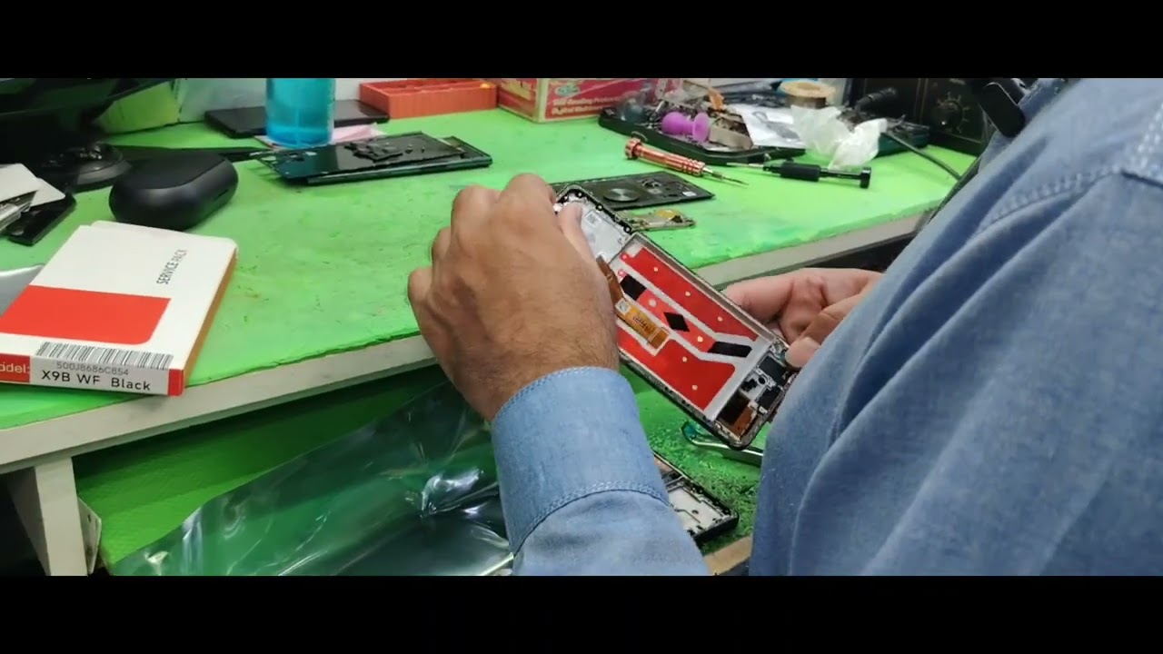 HONOR x9b display line remove chang lcd #mobilerepairing #mobilerepairingclass #mobile #honor #repar