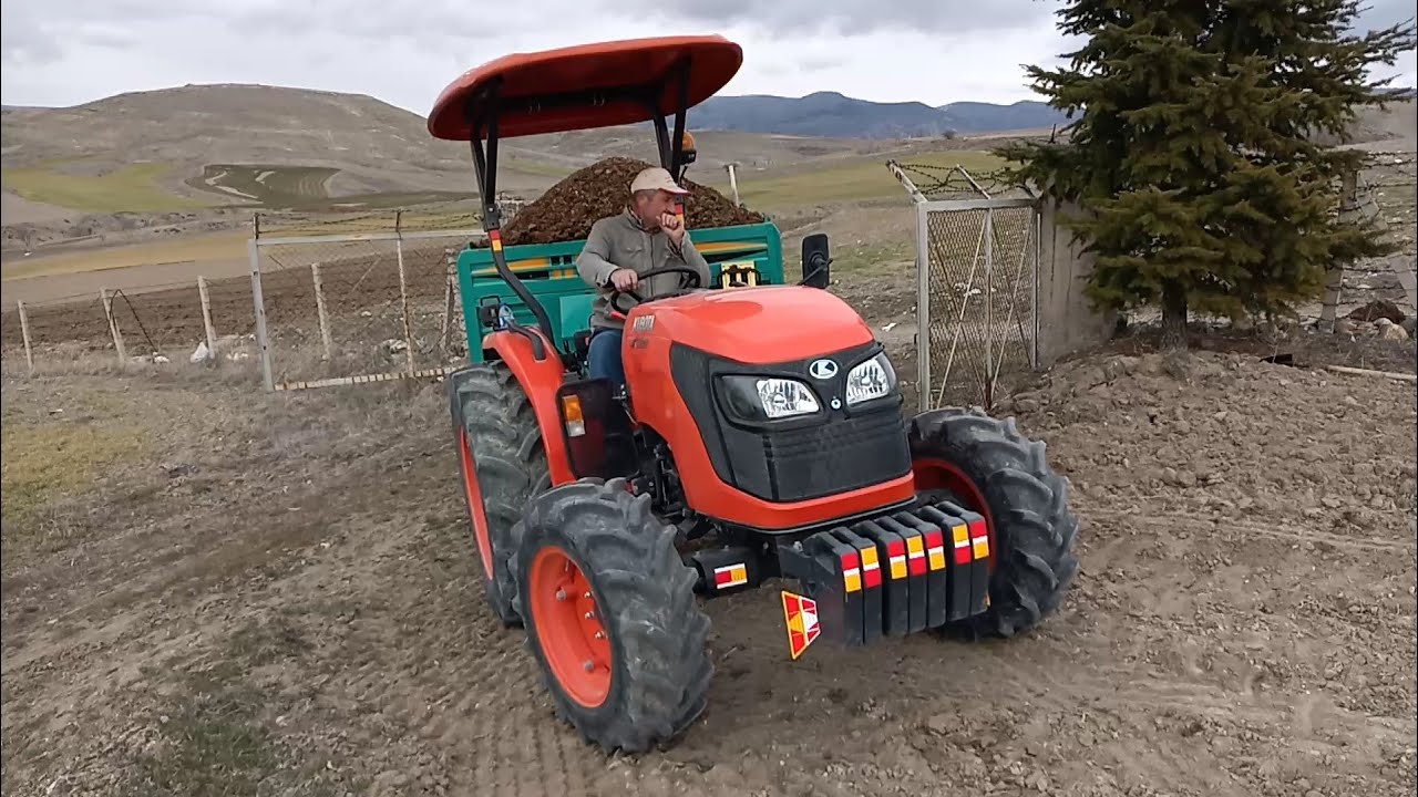 Kubota MK5000 ile Gübre Çekiyoruz, John Deere 2130 Kepçe ile Yüklüyoruz