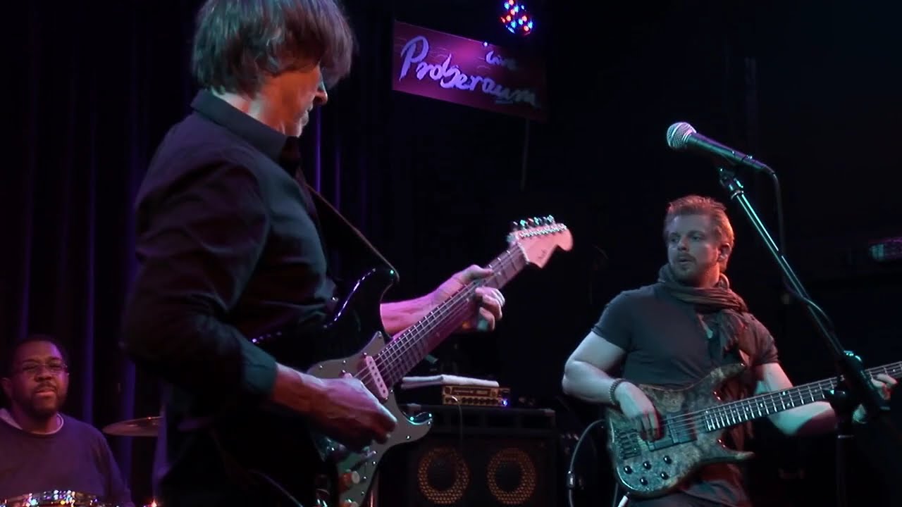 Mike Stern's Comments - followed by Dean Brown’s AMAZING solo