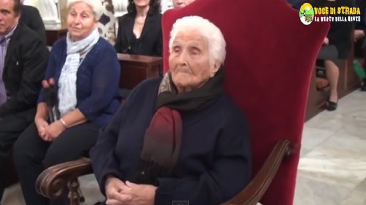 Voce di strada - Altavilla Silentina, Angela Maria D'Angelo compie 100 anni