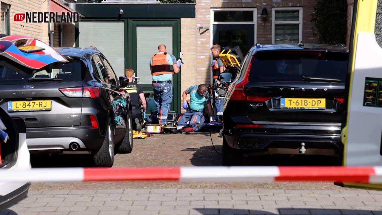 Persoon overlijdt op oprit van woning na steekpartij
