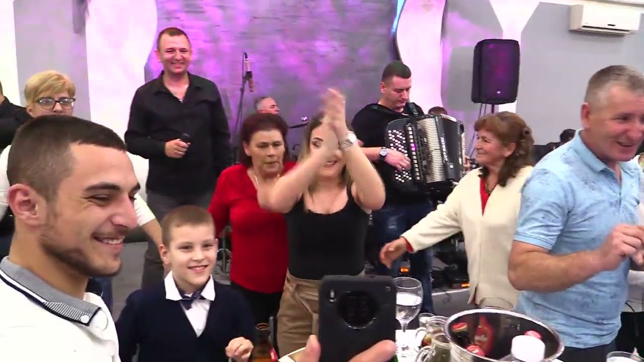 Rodjenje Zvecka Lakicevici Sale Show Orkestar