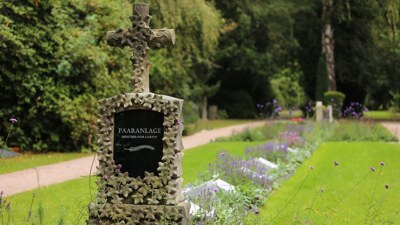 Paaranlage Mediterraner Garten auf dem Parkfriedhof Ohlsdorf