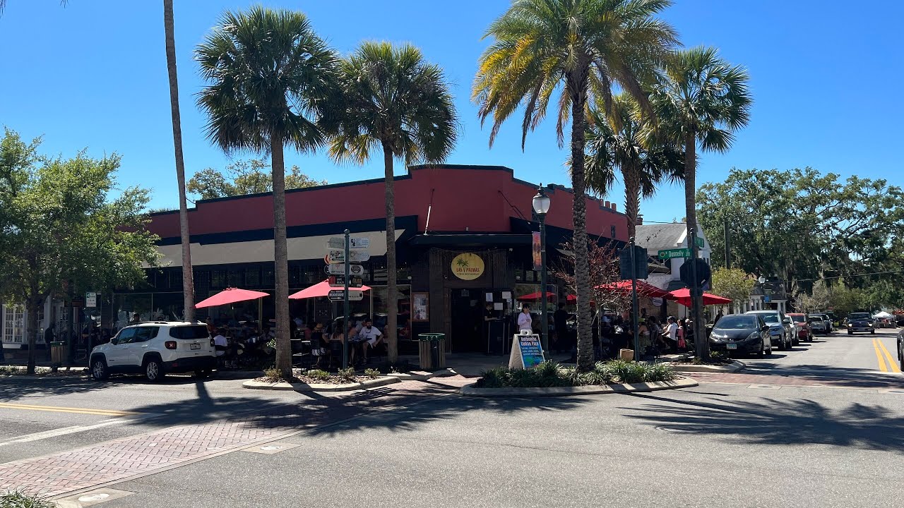 Eating at Las Palmas Cuban Restaurant in Downtown Mount Dora, Florida | Amazing Cuban Food