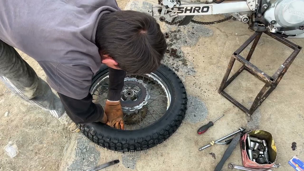 Rear Tire Replacement – Pishro Gold 250 Trai Motorcycle