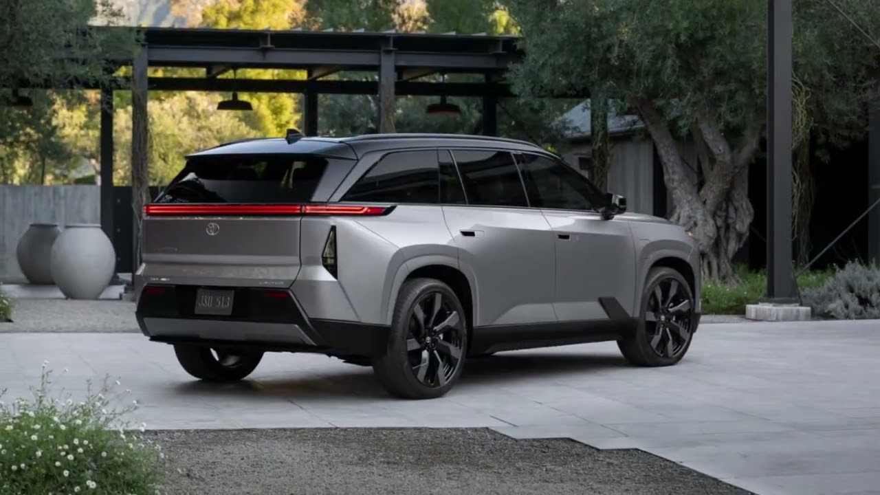 Toyota Highlander 2027: Прощай, бензин! Я в шоке от новинки.