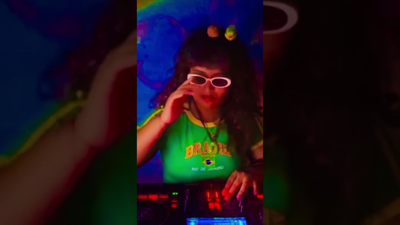 Latin house mix out ❤️❤️❤️❤️❤️🪩🪩🪩🪩🪩🪩🪩 