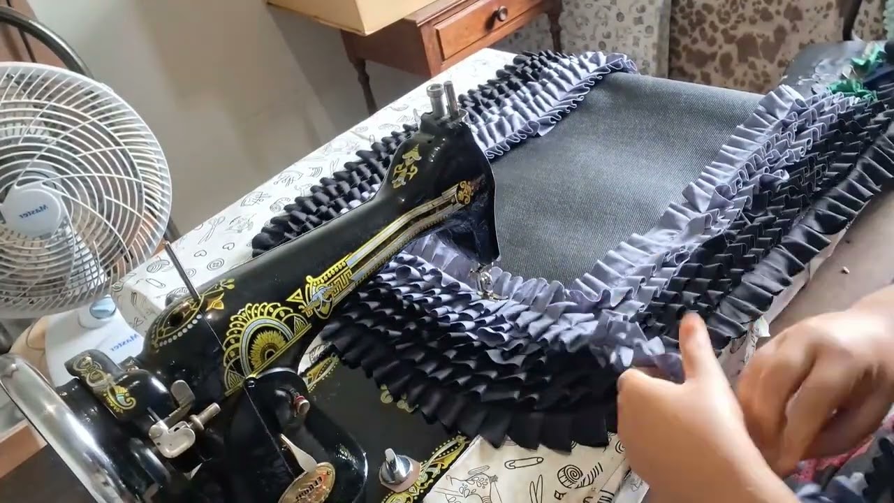 frufru manual na máquina doméstica com retalhos de malha