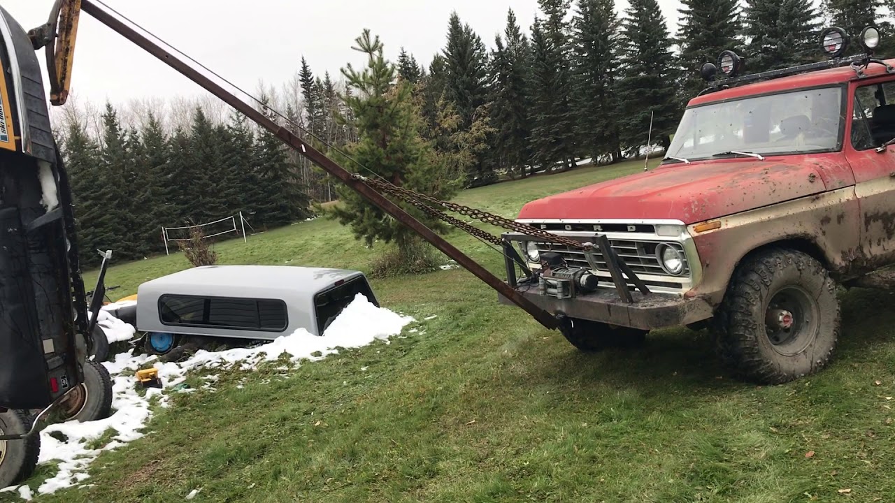 Old Red gets a Gin Pole