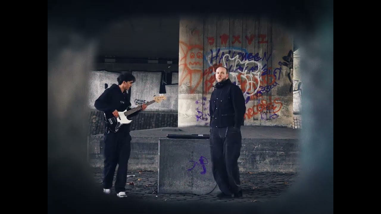 maru loves you too - Little Whistle (featuring Isabel Prins) - Track Visualizer