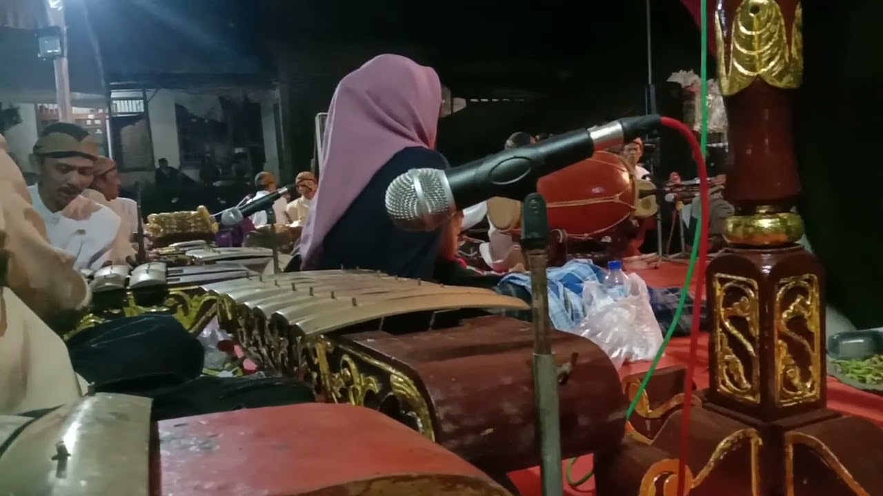 vlog...wayangan Ki Bagus nyuwoto....di desa klodan