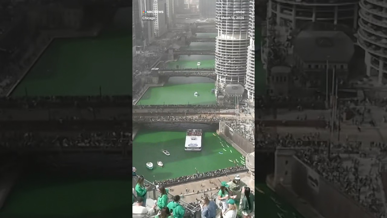 Timelapse video shows the Chicago River being dyed green for St. Patrick's Day