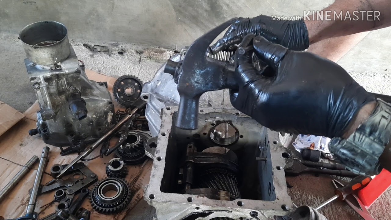 Mitsubishi 4d56/hyundai d4bb manual transmission overhaul part 3