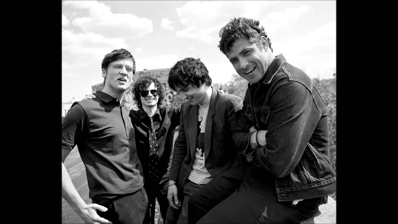 Tenement Teeth - Pela
