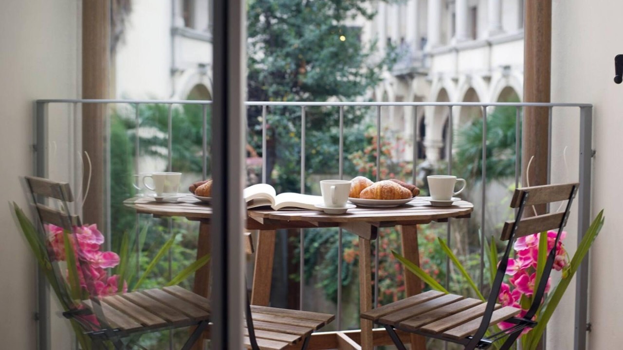 Florence Art Apartments, Italy | Travel With Divya