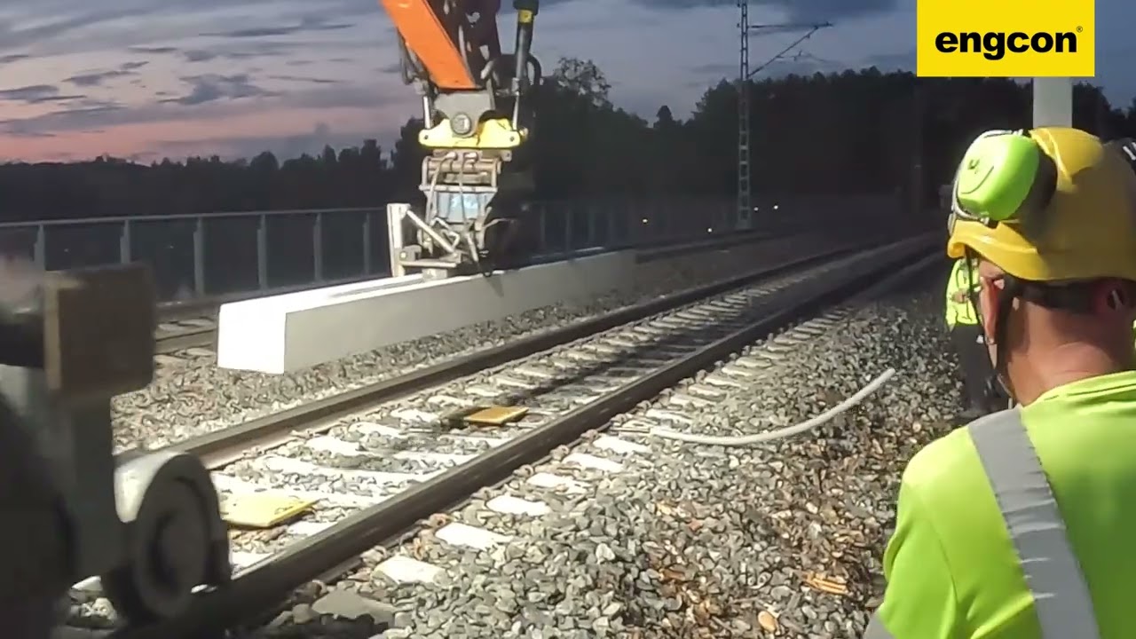 Railway work with Kreate Oy and their Hitachi 170W equipped with engcon EC219 and EC-Oil