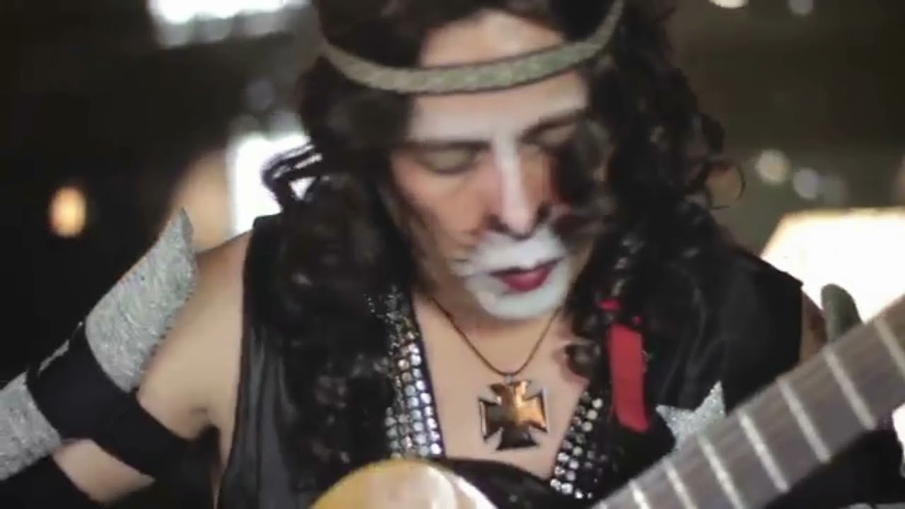 La Leyenda De La Helada Y El Vago (Metal Remix) / Kissonestos