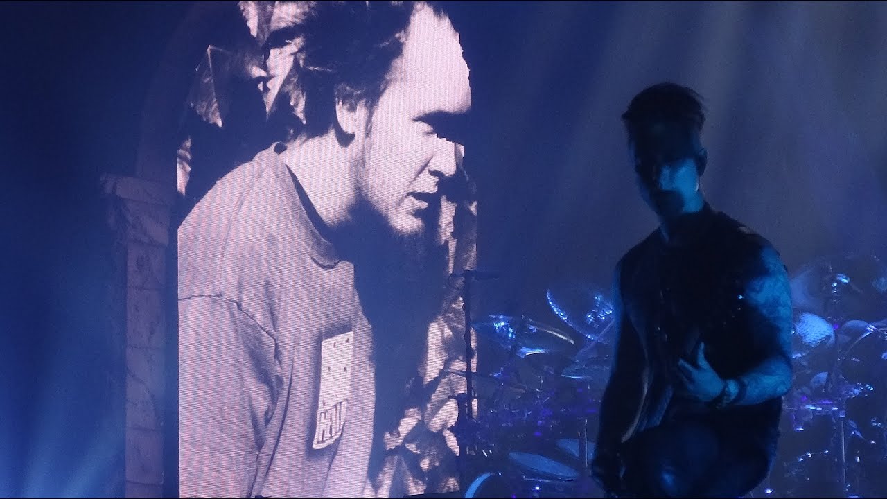 Avenged Sevenfold - Fiction (Live at Baltimore Arena)