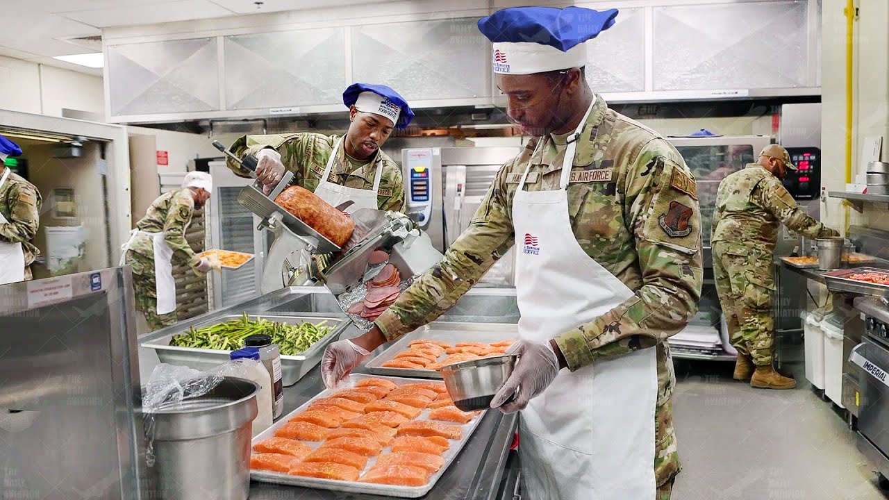 Inside Massive US Armed Forces Kitchens Cooking During Rush Time