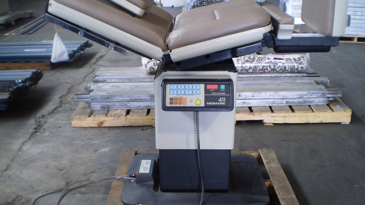Midmark 411-3 Power Exam Table